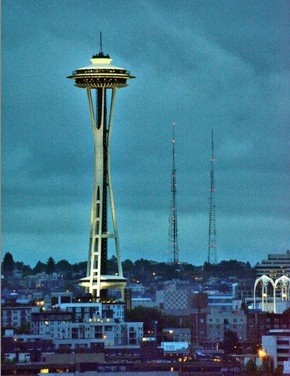 Want a Truly Futuristic Wedding? Get Married at Seattle’s Historic Space Needle!